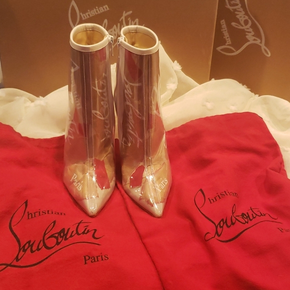 Christian Louboutin Shoes - SALE NWT Christian Louboutin Sz 37 So Kate Booty